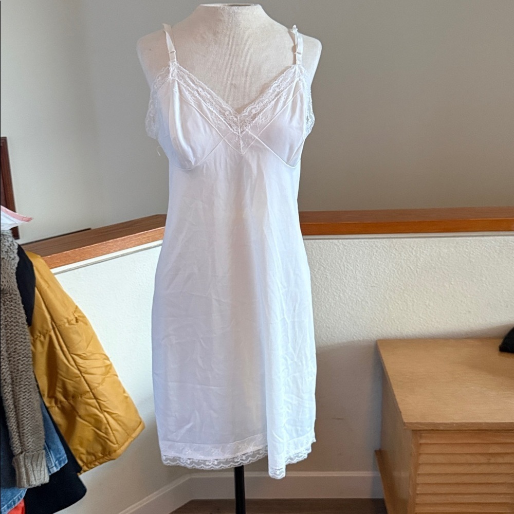 Vintage Hollywood Vassarette Slip Dress 32 white Lace Nylon Tricot Lounge Small